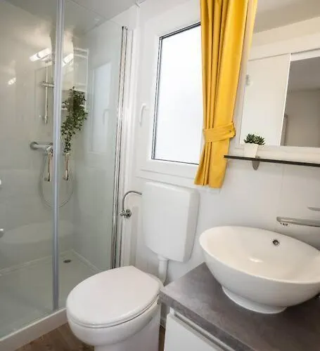 אתר קמפינג Lavanda Luxury Mobile At Terra Park Spiritos Camp *